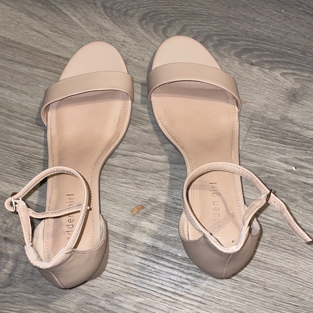 Madden Girl Bella-HS Ankle Strap Sandal, Women's Size 9.5 M, Beige 💎